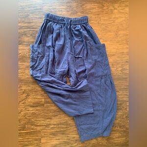 Boutique boho navy barrel style pants size XS